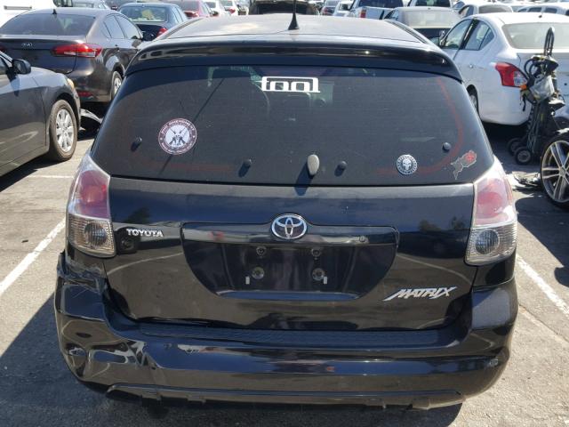 2T1KR32E87C637064 - 2007 TOYOTA MATRIX BLACK photo 9