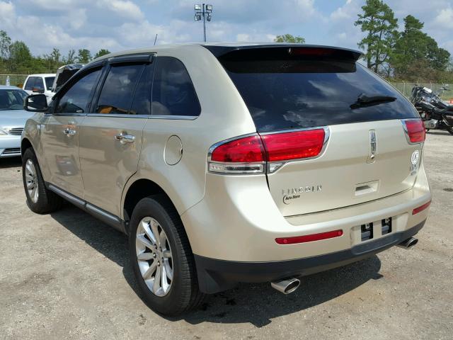 2LMDJ8JK6BBJ01848 - 2011 LINCOLN MKX BEIGE photo 3