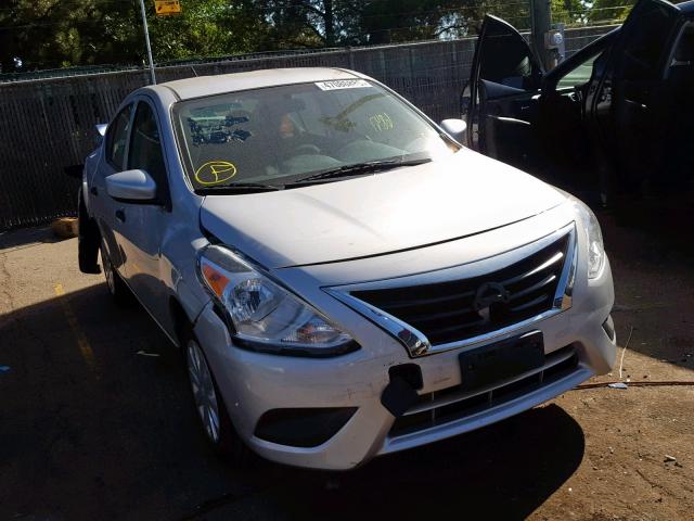 3N1CN7AP2JL855051 - 2018 NISSAN VERSA S SILVER photo 1