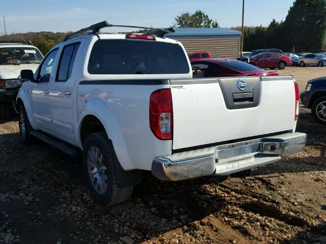 1N6AD0EVXAC426885 - 2010 NISSAN FRONTIER C WHITE photo 3