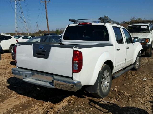 1N6AD0EVXAC426885 - 2010 NISSAN FRONTIER C WHITE photo 4