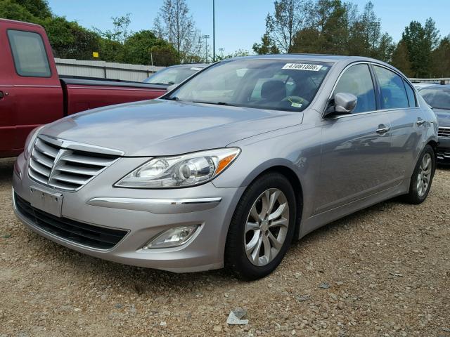 KMHGC4DD4DU244478 - 2013 HYUNDAI GENESIS 3. SILVER photo 2