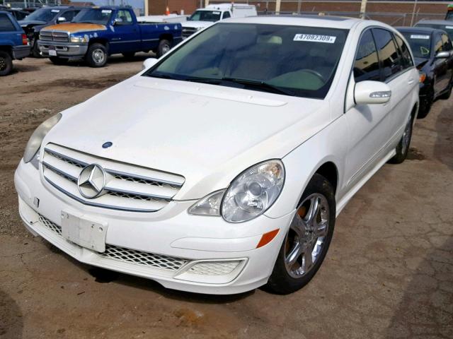 4JGCB65E97A047302 - 2007 MERCEDES-BENZ R 350 WHITE photo 2