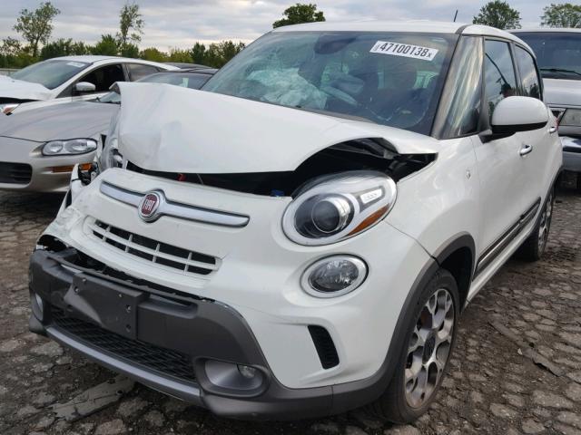 ZFBCFADH5EZ006559 - 2014 FIAT 500L TREKK WHITE photo 2