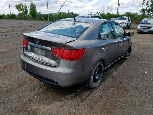 KNAFU4A28C5640418 - 2012 KIA FORTE EX GRAY photo 4