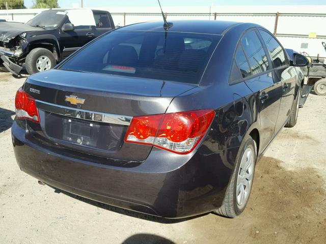 1G1PA5SH3E7280628 - 2014 CHEVROLET CRUZE LS CHARCOAL photo 4