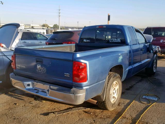 1D7HW42N05S155487 - 2005 DODGE DAKOTA SLT BLUE photo 4