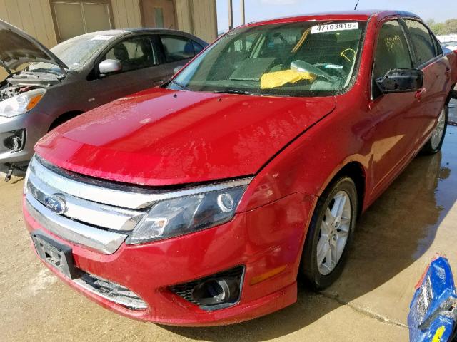 3FAHP0GA0CR301357 - 2012 FORD FUSION S RED photo 2