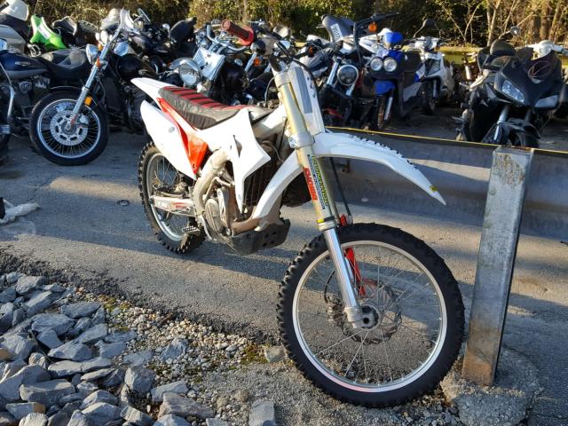 JH2PE0730HK000247 - 2017 HONDA CRF450 R RED photo 1