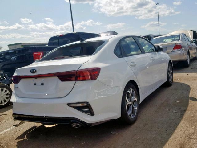 3KPF24AD0KE135311 - 2019 KIA FORTE FE WHITE photo 4