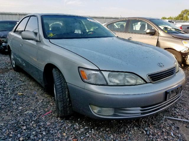 JT8BF28G5W5024261 - 1998 LEXUS ES 300 SILVER photo 1