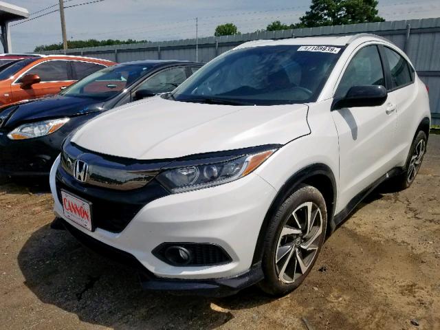 3CZRU6H17KM702628 - 2019 HONDA HR-V SPORT WHITE photo 2