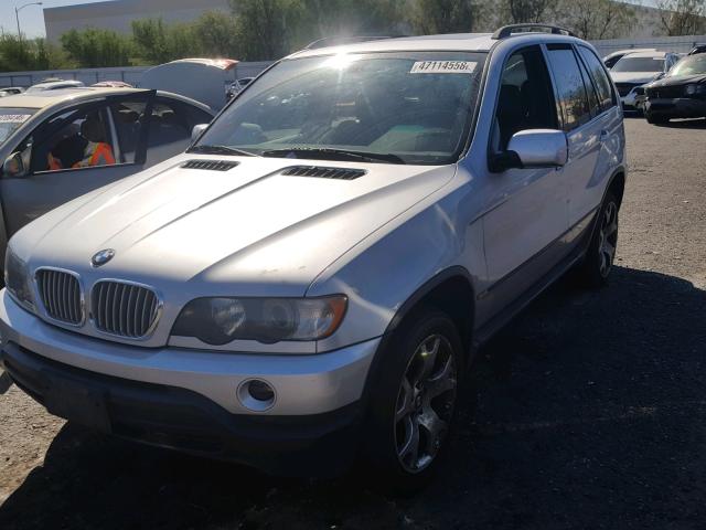 5UXFB33572LH31265 - 2002 BMW X5 4.4I SILVER photo 2