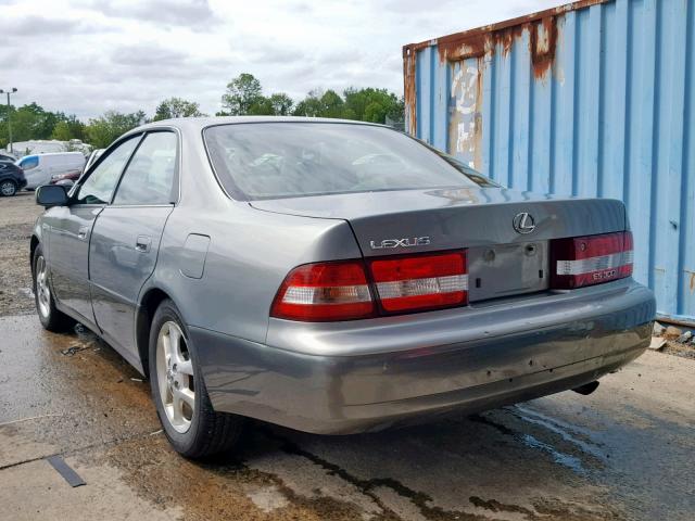 JT8BF28G2Y0263248 - 2000 LEXUS ES 300 SILVER photo 3