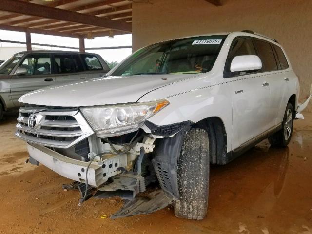 5TDYK3EH5BS034335 - 2011 TOYOTA HIGHLANDER WHITE photo 2