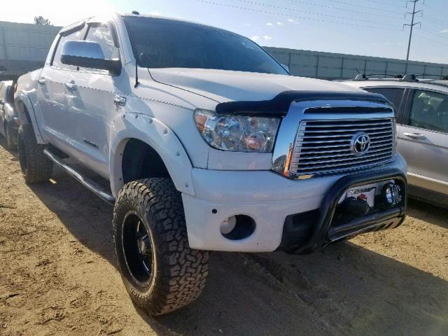 5TFHY5F13CX264303 - 2012 TOYOTA TUNDRA CRE WHITE photo 1