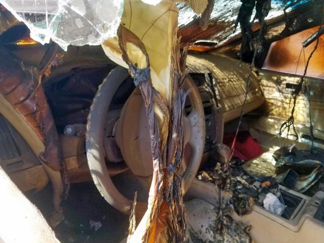1G6DW677070161080 - 2007 CADILLAC STS GOLD photo 9