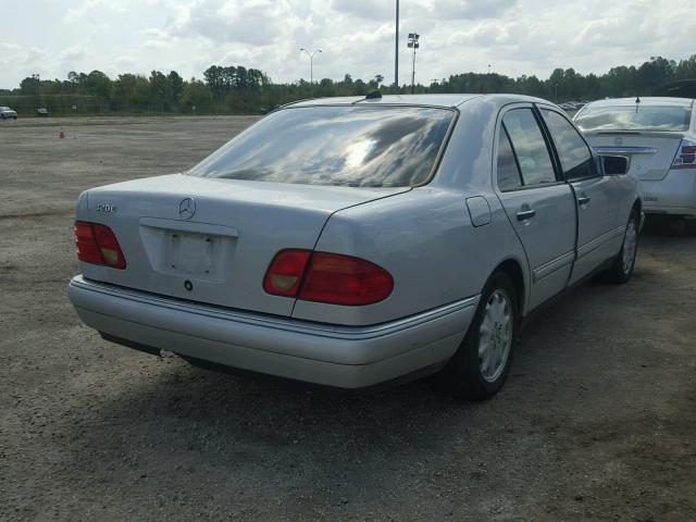 WDBJF65H2XA946897 - 1999 MERCEDES-BENZ E 320 GRAY photo 4