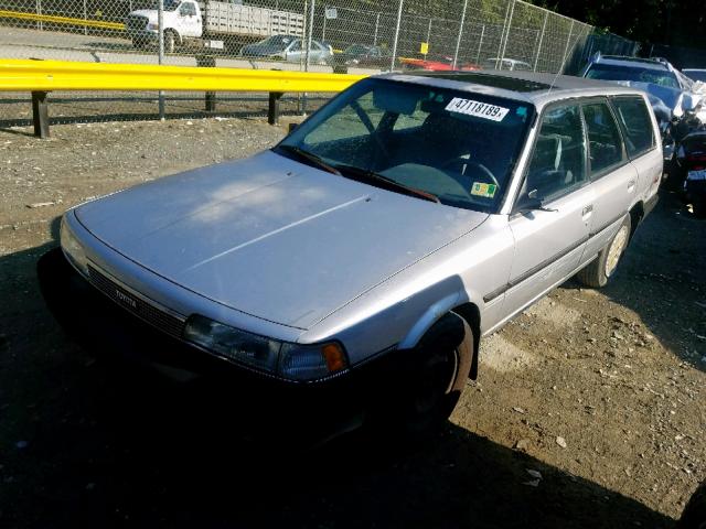 JT2SV21W4L0335610 - 1990 TOYOTA CAMRY DLX ვერცხლისფერი ფოტო 2