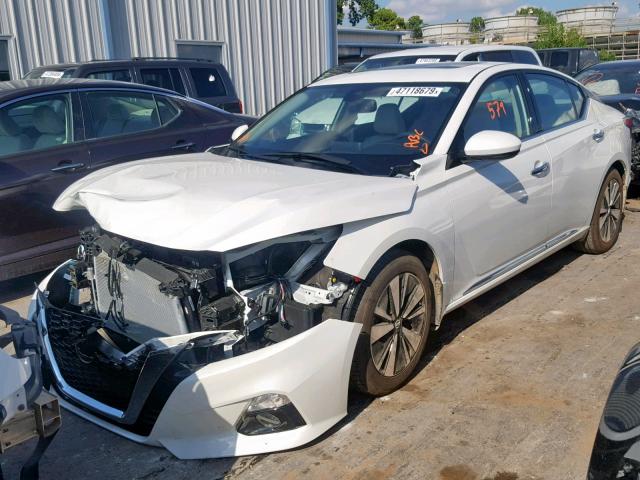 1N4BL4DV1KN306441 - 2019 NISSAN ALTIMA SV WHITE photo 2