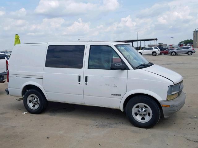 1GCDM19W91B148544 - 2001 CHEVROLET ASTRO WHITE photo 9