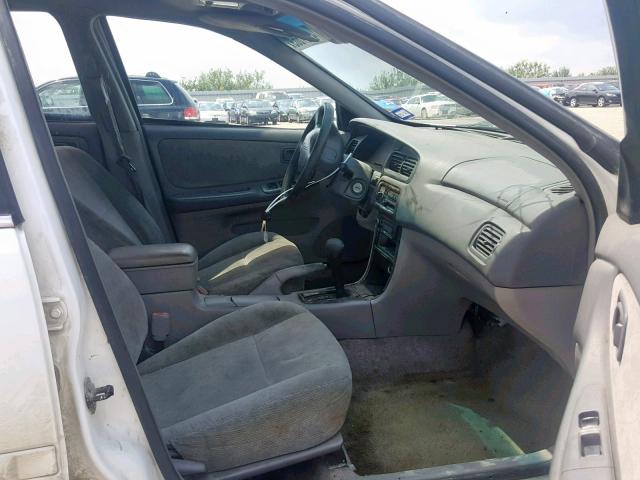 1N4DL01D21C105851 - 2001 NISSAN ALTIMA XE WHITE photo 5