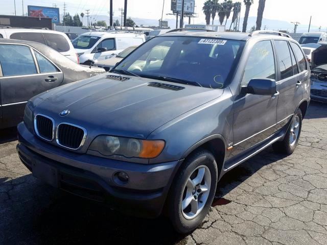 5UXFA53502LP47173 - 2002 BMW X5 3.0I GRAY photo 2