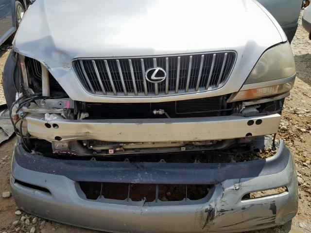 JT6GF10U8X0034582 - 1999 LEXUS RX 300 SILVER photo 9