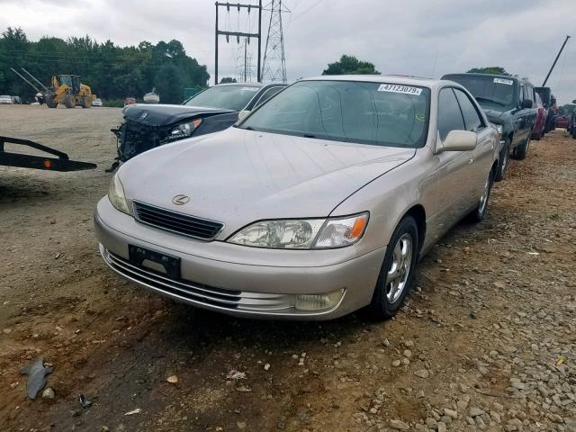 JT8BF28G2W5015808 - 1998 LEXUS ES 300 BEIGE photo 2