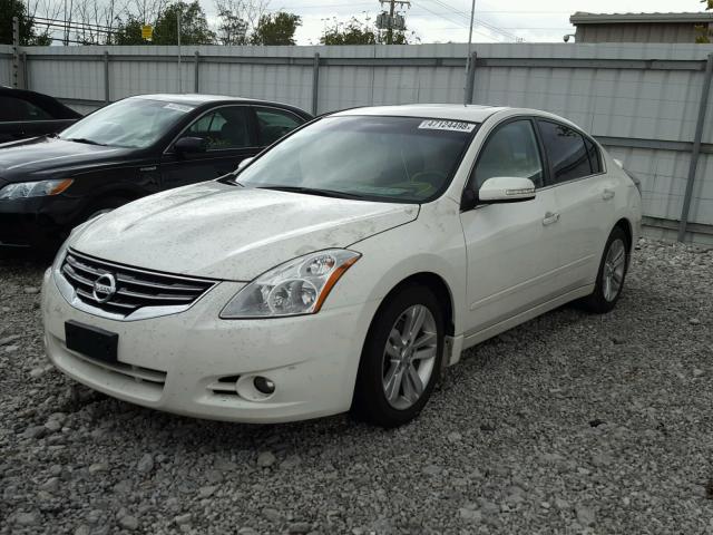 1N4BL2AP0CC220450 - 2012 NISSAN ALTIMA SR WHITE photo 2