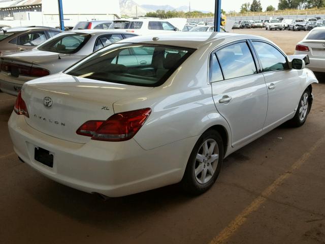 4T1BK36B49U338466 - 2009 TOYOTA AVALON XL WHITE photo 4