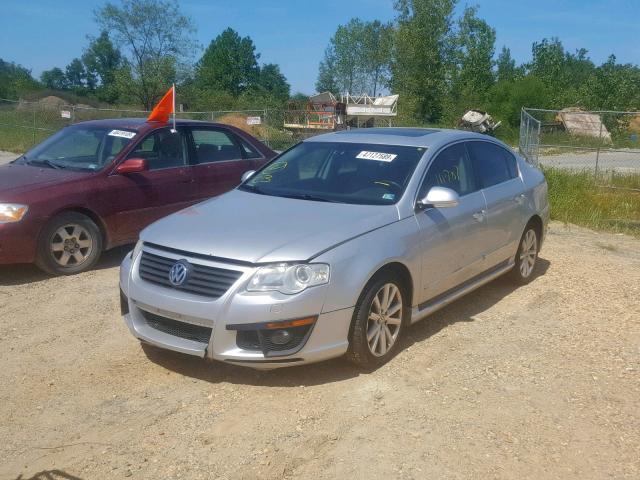 WVWJK7AN3AE076530 - 2010 VOLKSWAGEN PASSAT KOM SILVER photo 2