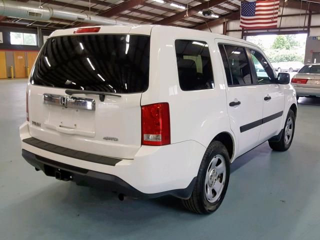 5FNYF4H29FB068998 - 2015 HONDA PILOT LX WHITE photo 4