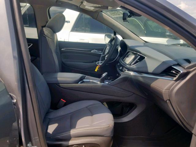 5GAEVBKW0JJ212673 - 2018 BUICK ENCLAVE PR GRAY photo 5