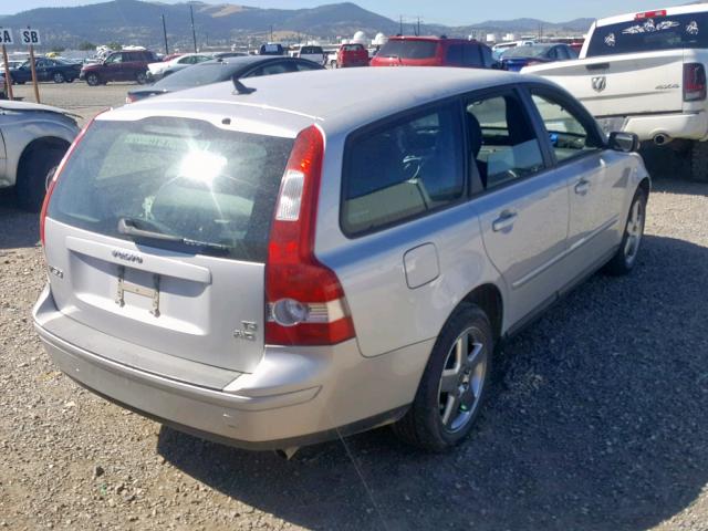 YV1MJ682552072776 - 2005 VOLVO V50 T5 SILVER photo 4