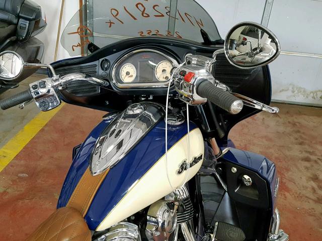 56KTRAAA3G3336230 - 2016 INDIAN MOTORCYCLE CO. ROADMASTER BLUE photo 5