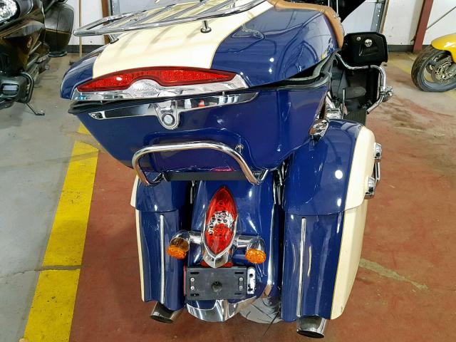 56KTRAAA3G3336230 - 2016 INDIAN MOTORCYCLE CO. ROADMASTER BLUE photo 9
