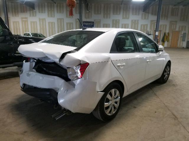 KNAFU4A29D5740027 - 2013 KIA FORTE EX WHITE photo 4