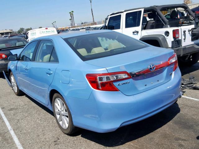 4T1BD1FK3DU091934 - 2013 TOYOTA CAMRY HYBR BLUE photo 3