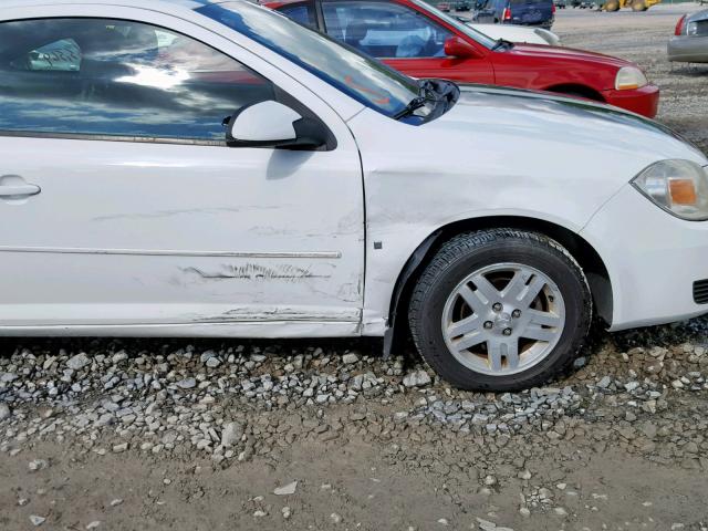 1G1AL15F367751407 - 2006 CHEVROLET COBALT LT WHITE photo 9