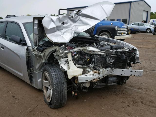 2B3CL1CT7BH574403 - 2011 DODGE CHARGER PO WHITE photo 9