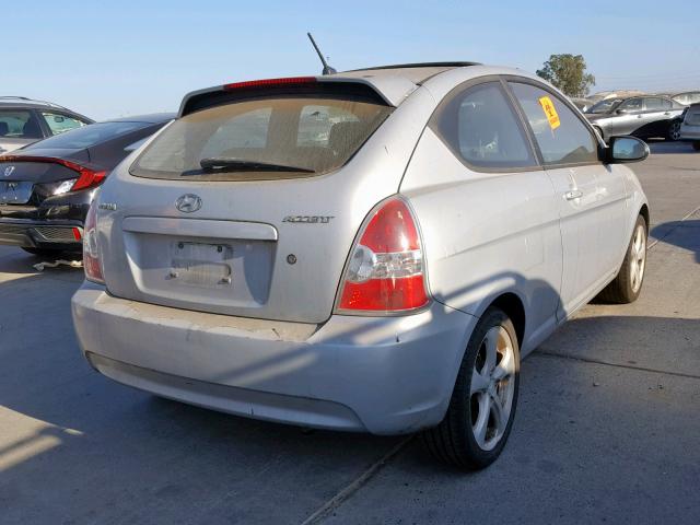 KMHCN36C77U053066 - 2007 HYUNDAI ACCENT SE SILVER photo 4