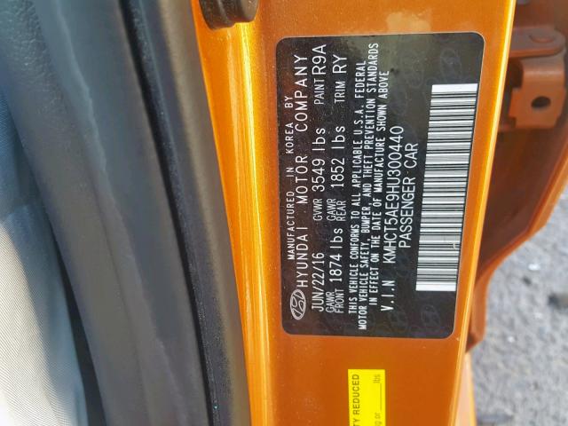 KMHCT5AE9HU300440 - 2017 HYUNDAI ACCENT SE ORANGE photo 10