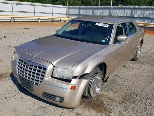 2C3KA53G26H497296 - 2006 CHRYSLER 300 TOURIN GOLD photo 2