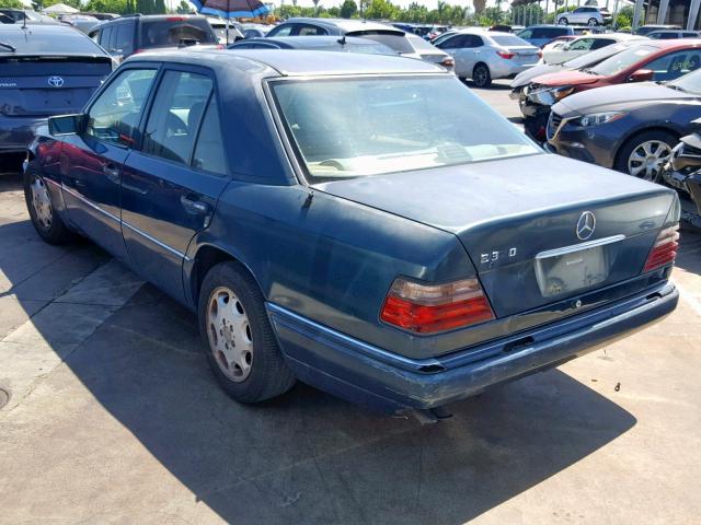 WDBEA32E4SC175459 - 1995 MERCEDES-BENZ E 320 BASE GREEN photo 3