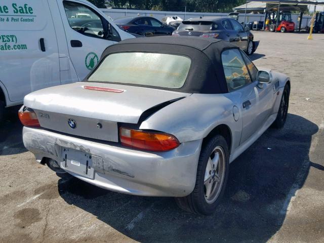 4USCH7325TLB66557 - 1996 BMW Z3 1.9 SILVER photo 4