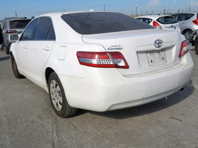 4T1BF3EK6AU564776 - 2010 TOYOTA CAMRY BASE WHITE photo 3