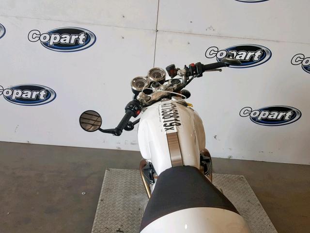 SMTD21HF6JT861128 - 2018 TRIUMPH MOTORCYCLE THRUXTON 1 WHITE photo 5
