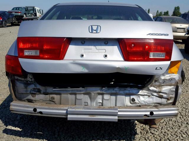 1HGCM56455A157261 - 2005 HONDA ACCORD LX SILVER photo 9