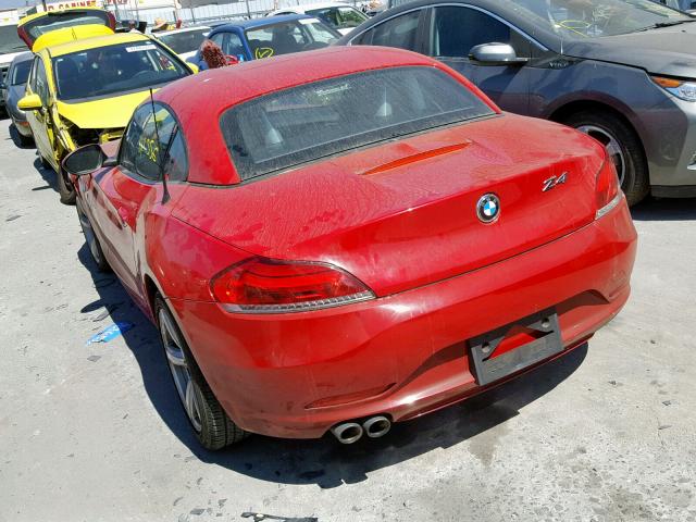 WBALM5C54BE378458 - 2011 BMW Z4 SDRIVE3 RED photo 3